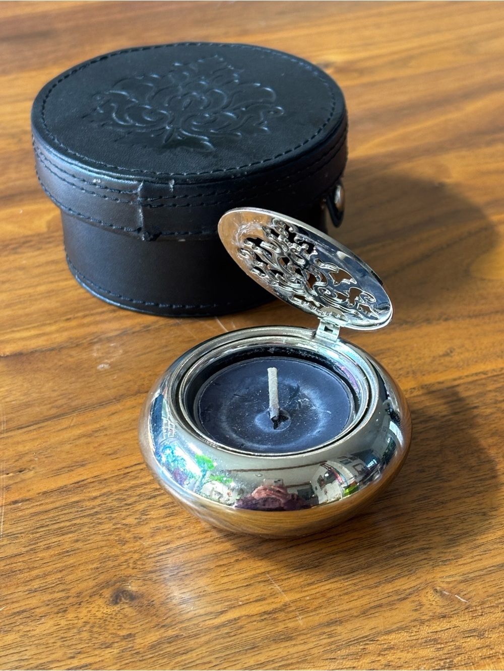 PartyLite vintage silver tone filigree tealight holder with protective case